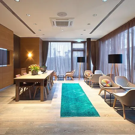 Am & Hotel