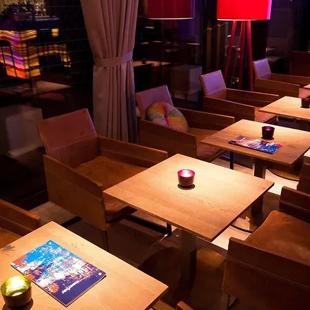 Am & Hotel 4*